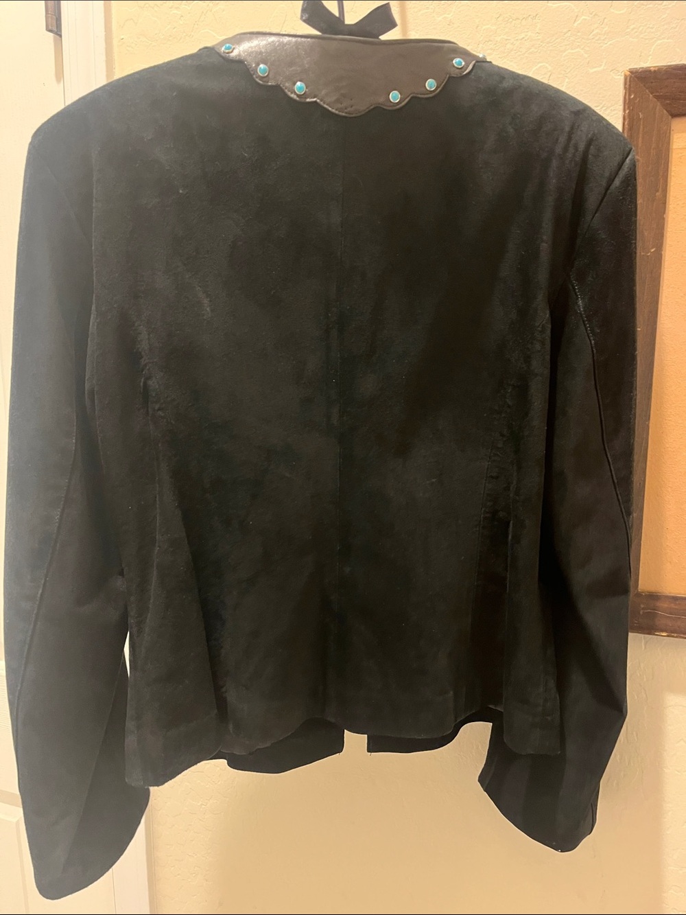 Jacket - Picture 2 of 8
